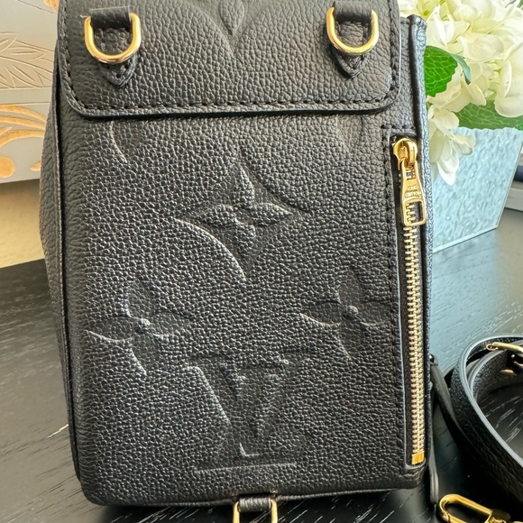 ‼️LAST CHANCE‼️🖤 Louis Vuitton Tiny Backpack 🖤 - Picture 3 of 9